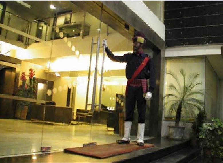 Hotel T.A.P. Gold Crest Bangalore Exterior foto